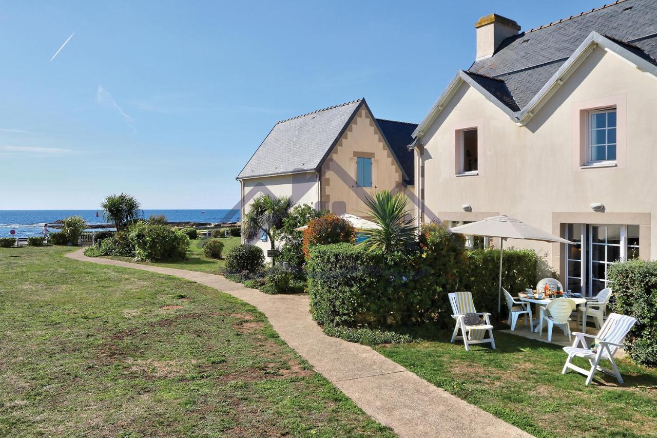 Maison E2: Seaside Retreat with Pool and Garden Guilvinec Exterior photo