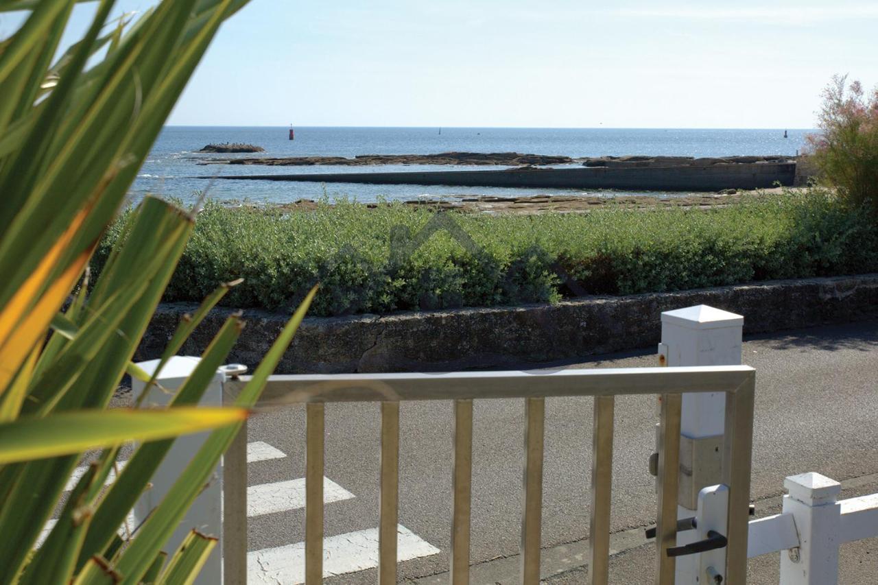 Maison E2: Seaside Retreat with Pool and Garden Guilvinec Exterior photo