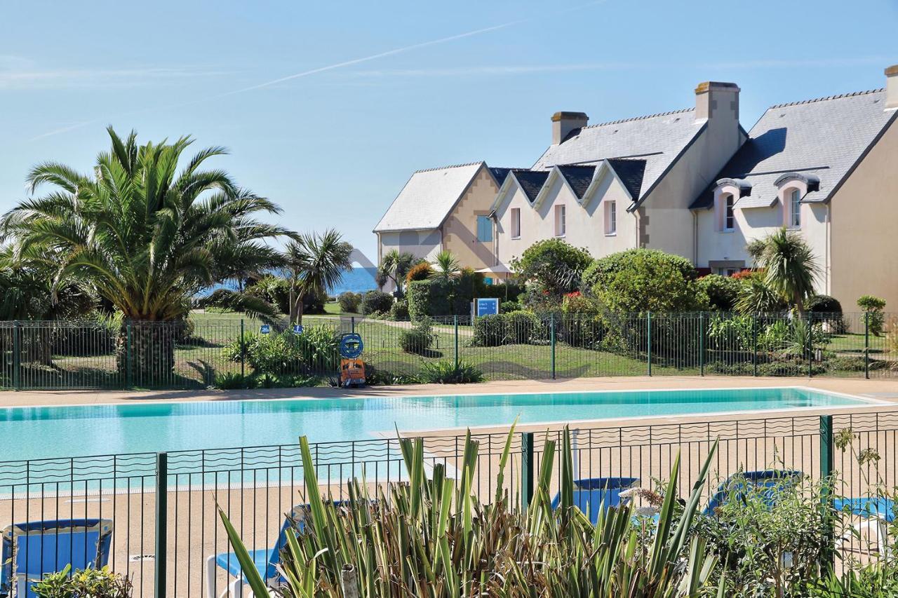 Maison E2: Seaside Retreat with Pool and Garden Guilvinec Exterior photo